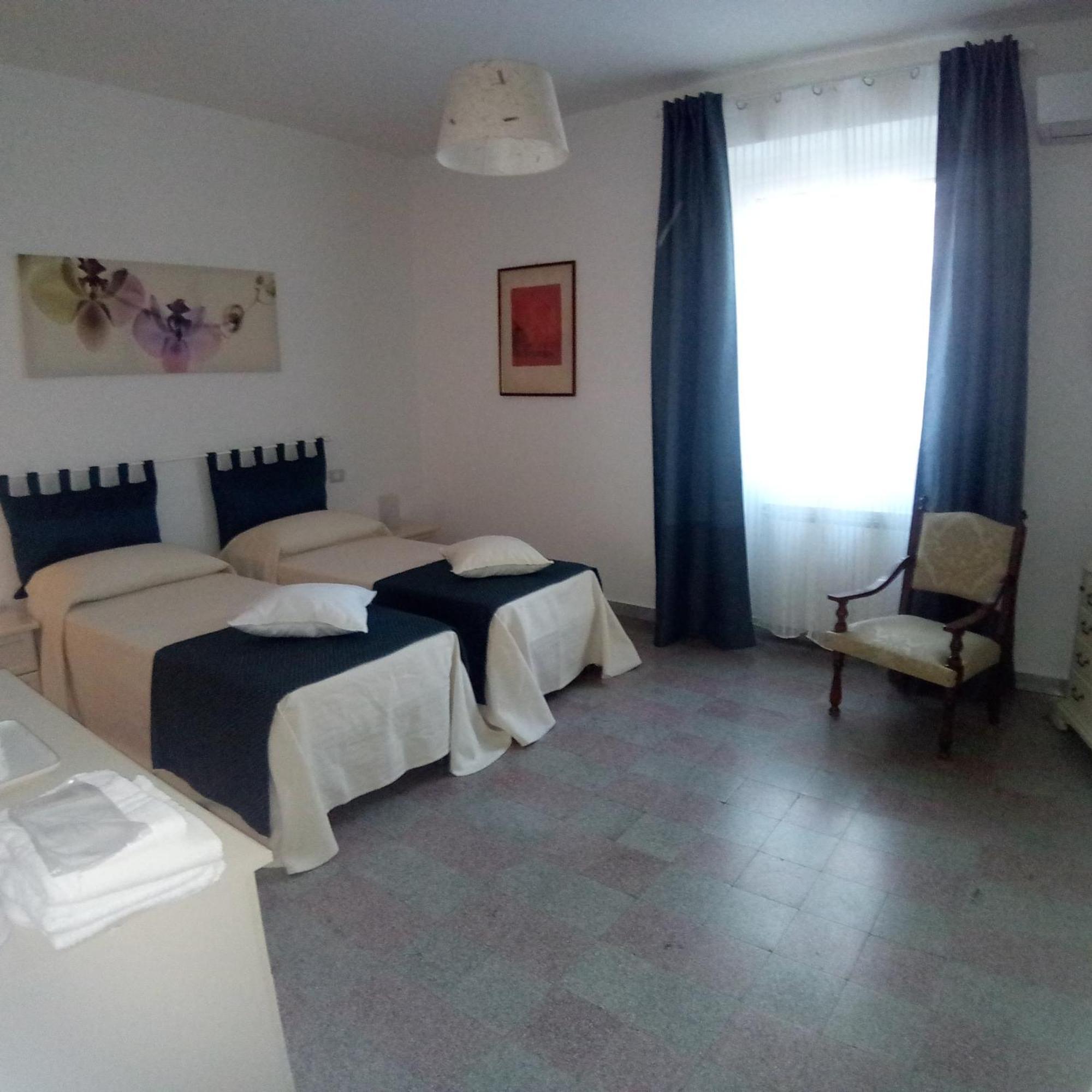 Bed and Breakfast Corsomessina64 Crotone Exterior foto